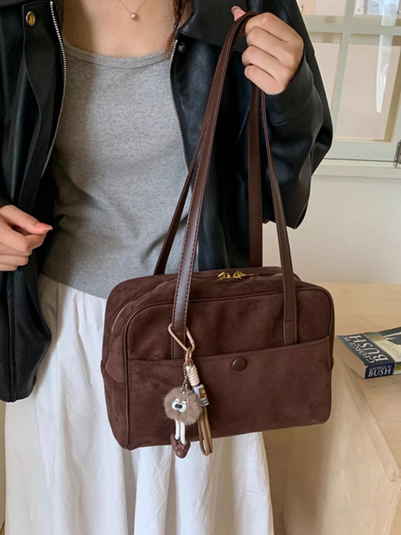 Vintage Handbag with Charm - Flip Flop Dynasty