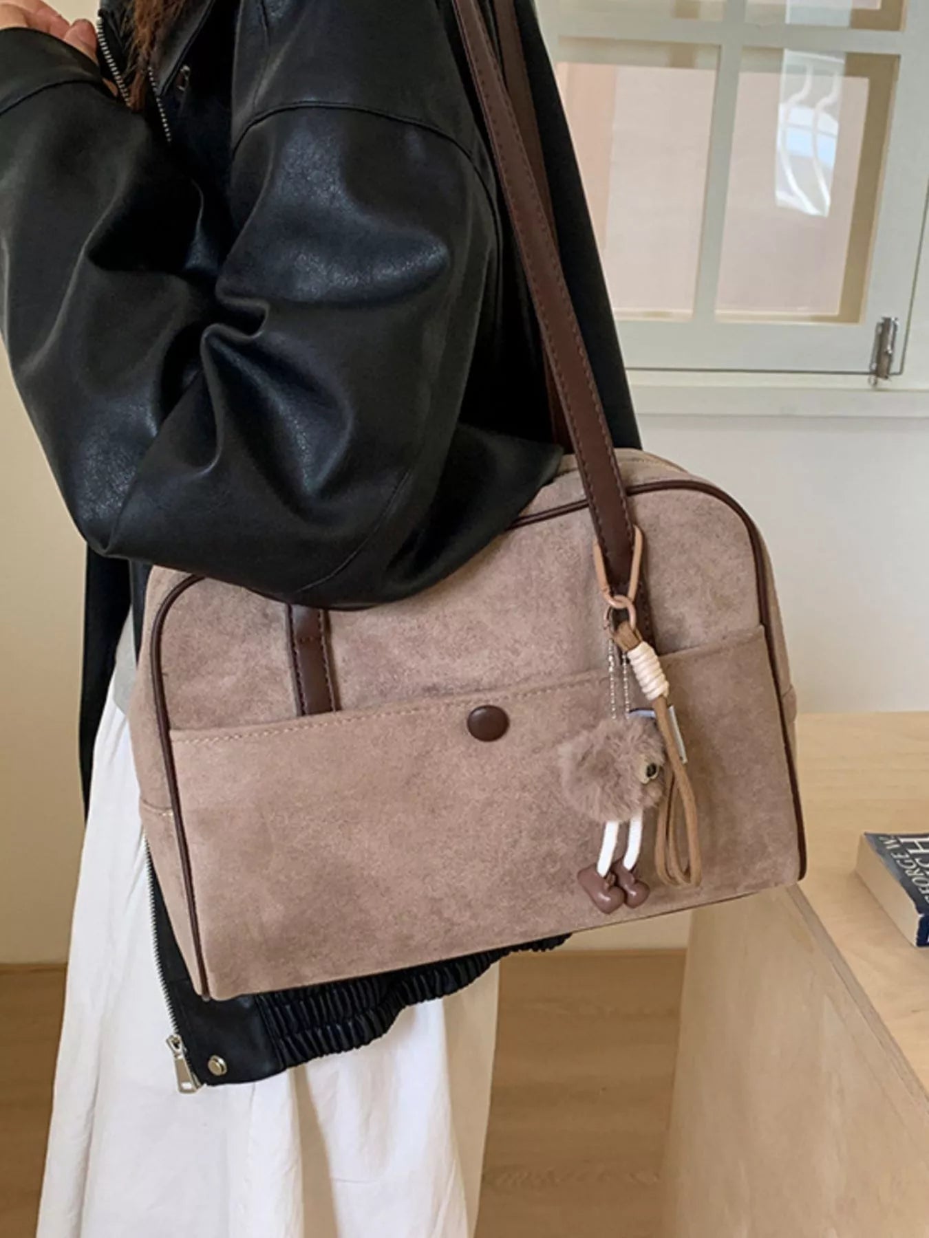Vintage Handbag with Charm - Flip Flop Dynasty
