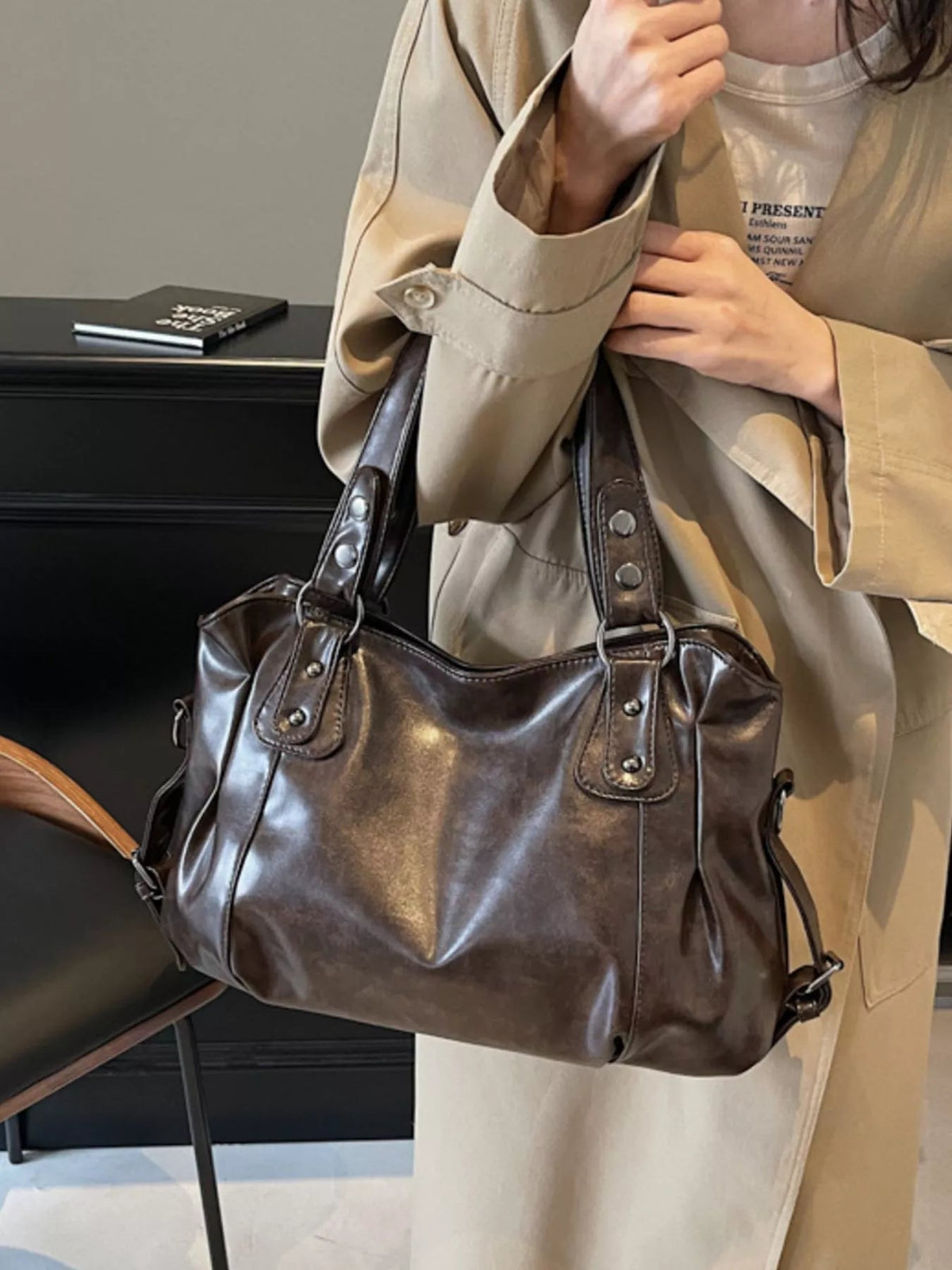 Vintage Style Leather Handbag - Flip Flop Dynasty